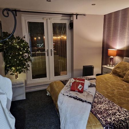The Ivy Garden Suite (Adults Only) Handsworth Phòng bức ảnh